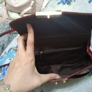 Small snakeskin pattern PU flap lock crossbody bag